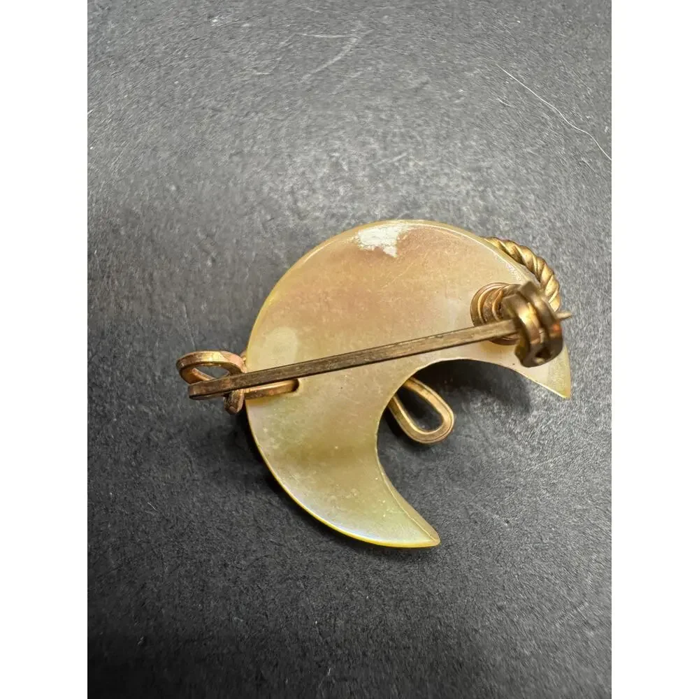 Antique Vintage Gold Tone Wire Mother of Pearl MOP Crescent Moon Brooch Pin